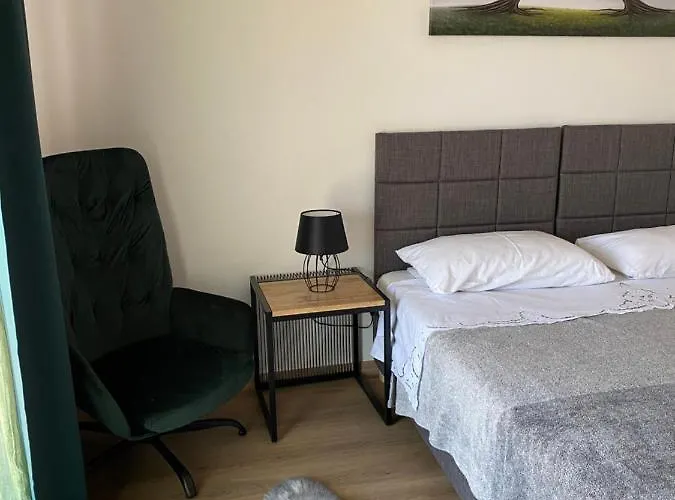 Maris Apartment *
